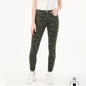 Aeropostale high rise green camo pants